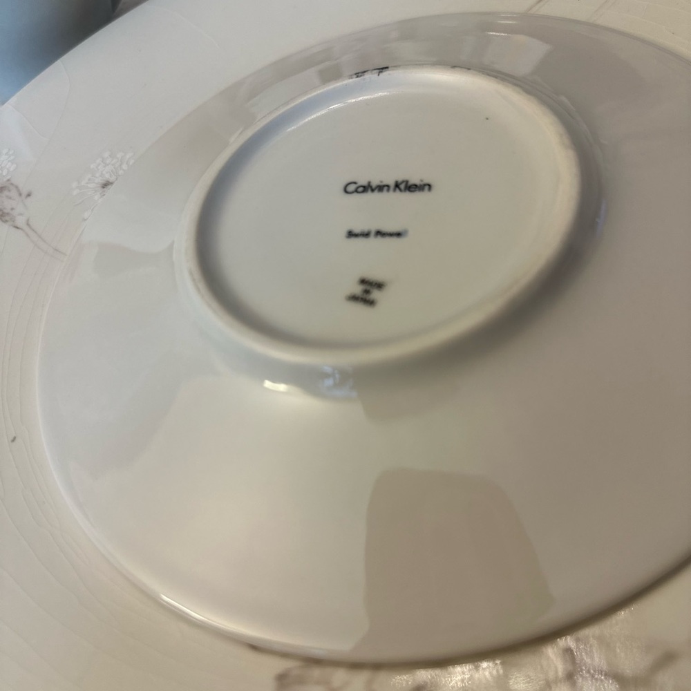 Calvin Klein Thistle Dinner Plate, Saucer & Cup set, (2)